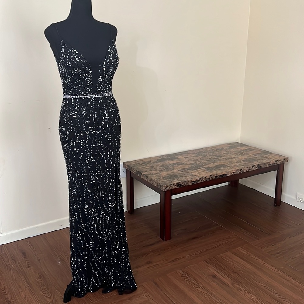 Black sparkly gown size 6 worn once